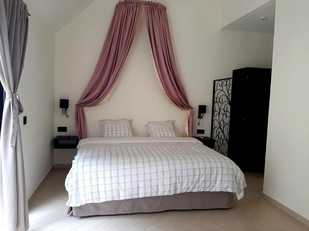 Hotel Chateau Georgette Pombas Екстериор снимка